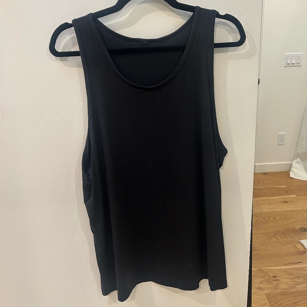 Lululemon fundamental tank top size medium